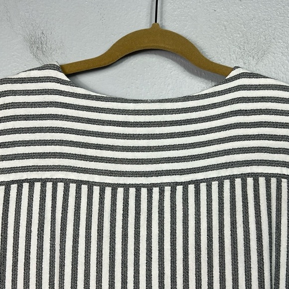 Soft Surroundings Black & White Stripe Floral Embroidered Tunic Top Large - Picture 9 of 9